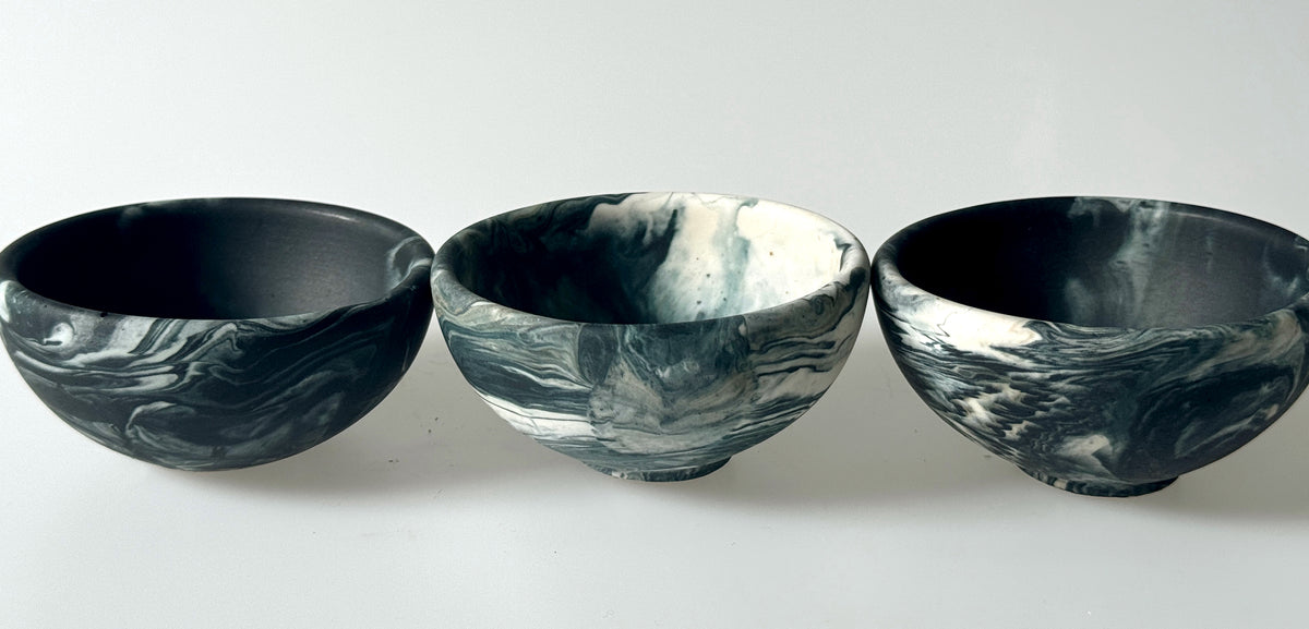 Marbled Pinch Bowls